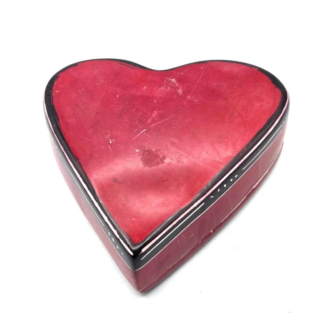 Red Heart Shaped Soapstone Jewlery Trinket Box Made in Kenya -‎